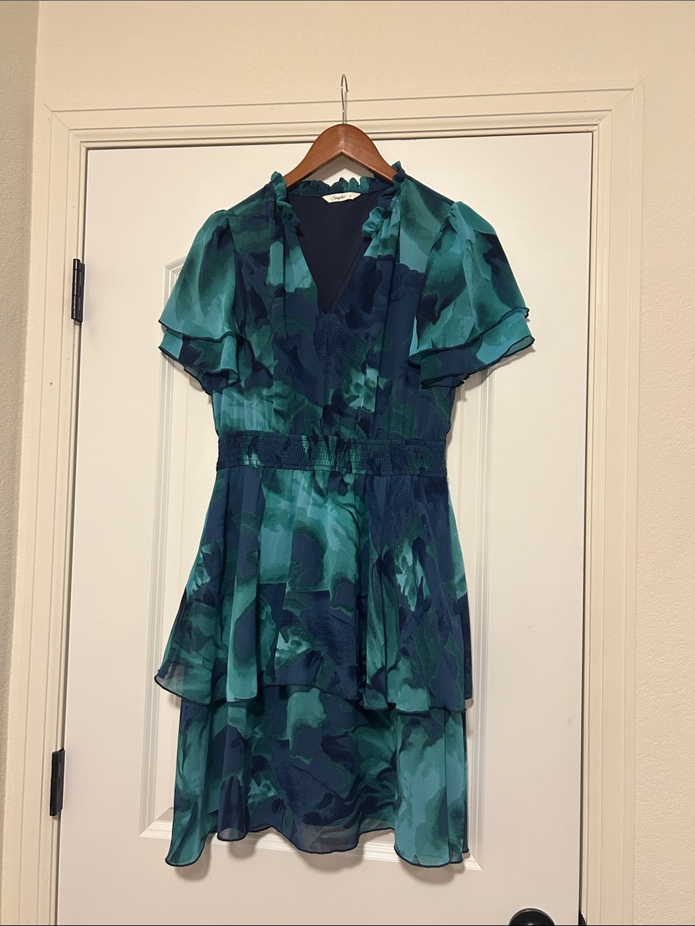 Simplee Teal & Navy Floral Tiered Ruffle Dress Size Small